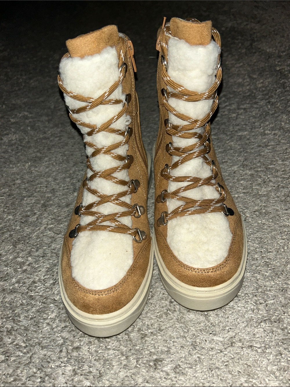 Zip up boot - Picture 2 of 3